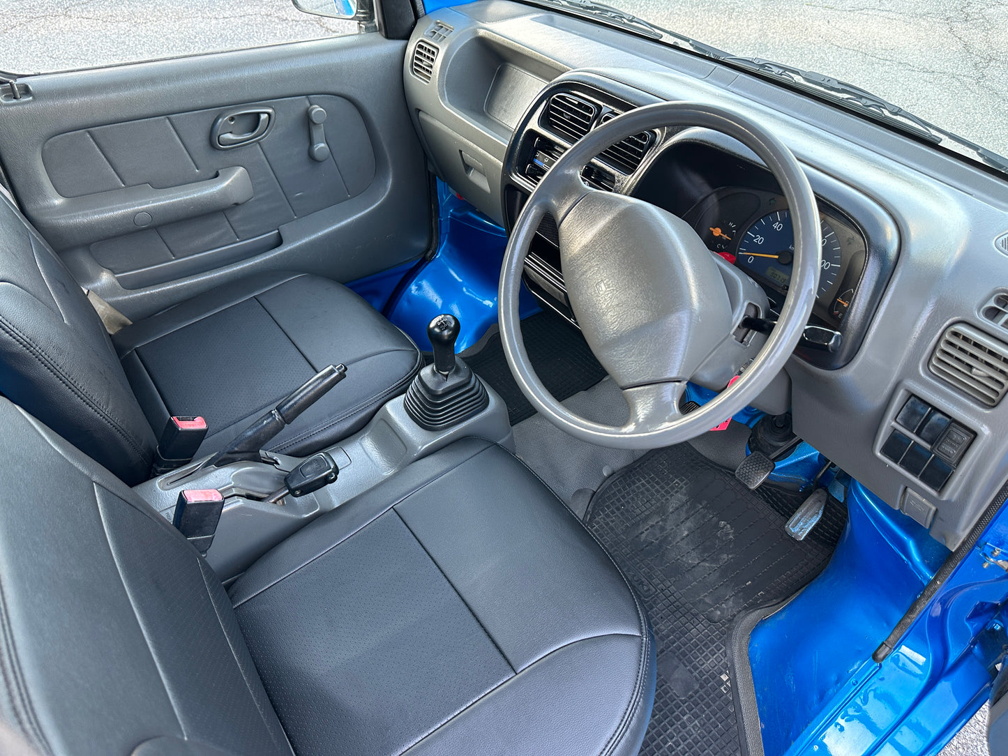 2000 SUZUKI CARRY DUMP 4WD - A/C