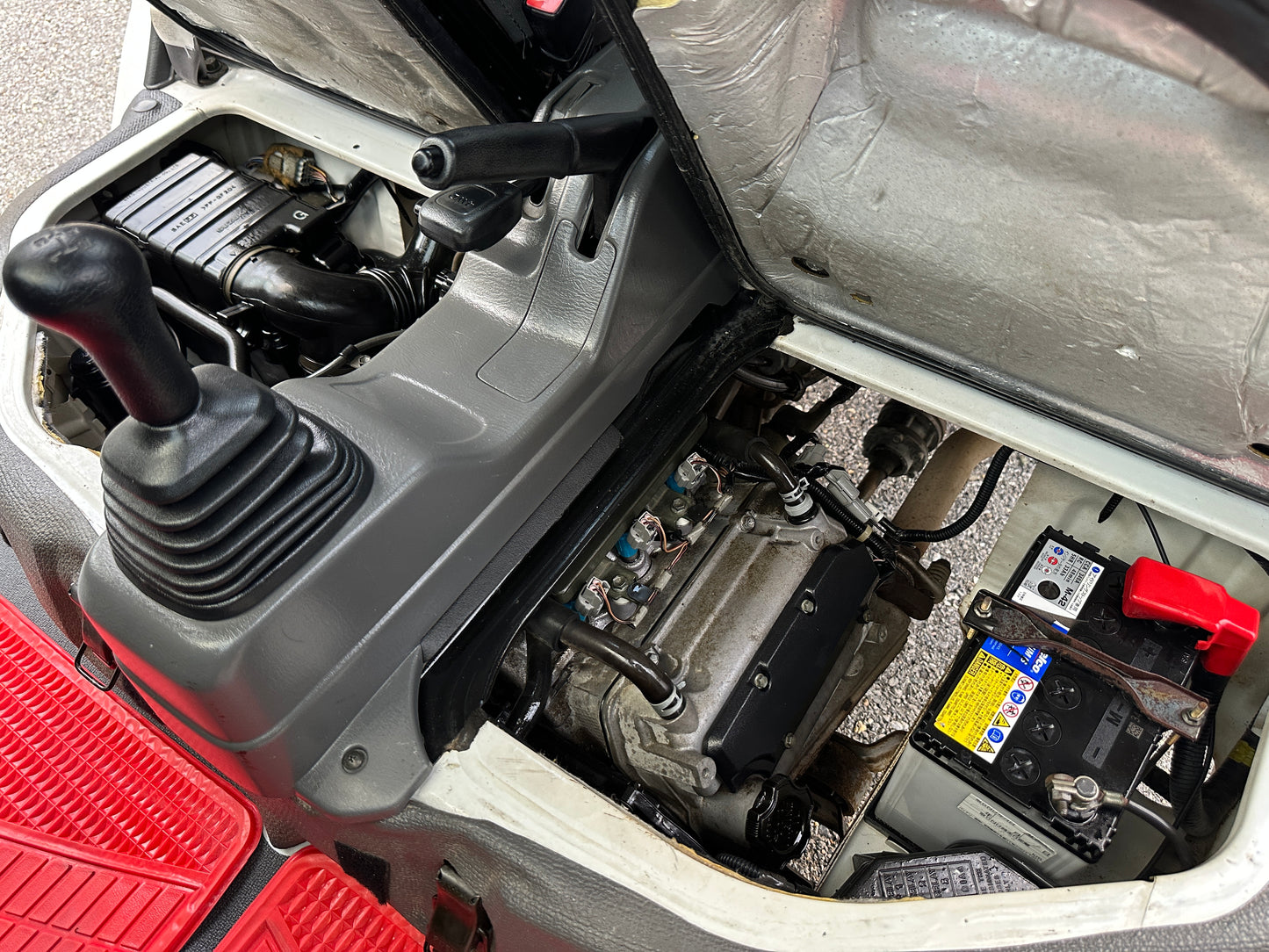 2000 SUZUKI CARRY 4WD - A/C - FUEL INJECTED — LOT#592