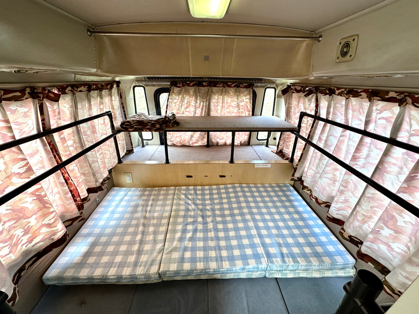 1992 TOYOTA COASTER DELUXE CAMPER — LOT#587