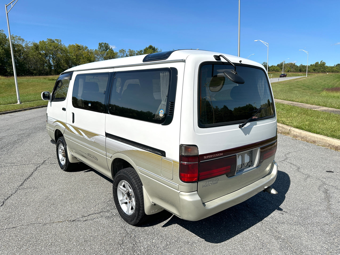 1995 TOYOTA HIACE SUPER CUSTOM KZH106