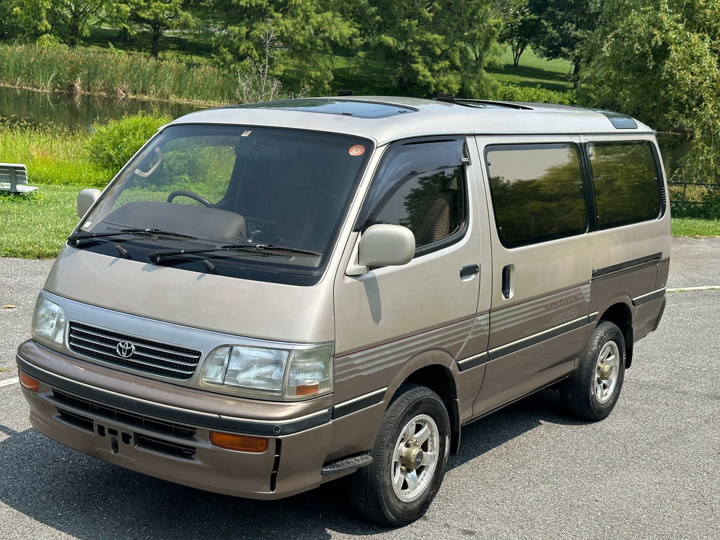 1994 TOYOTA HIACE SUPER CUSTOM KZH106