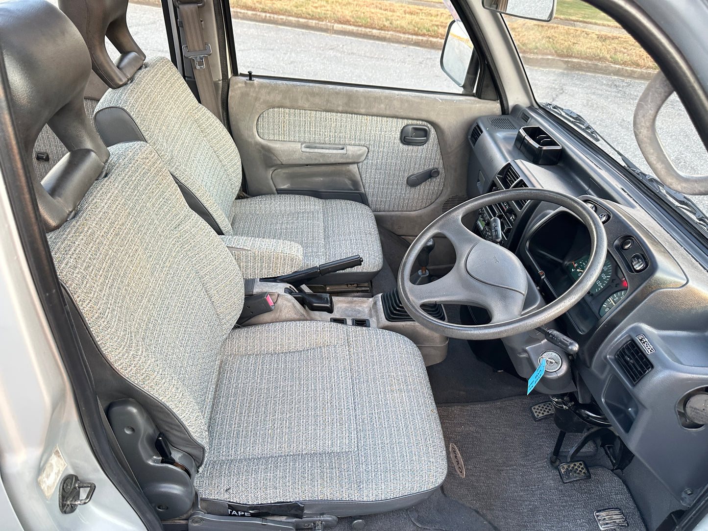 1993 MITSUBISHI BRAVO 4WD V-U42V