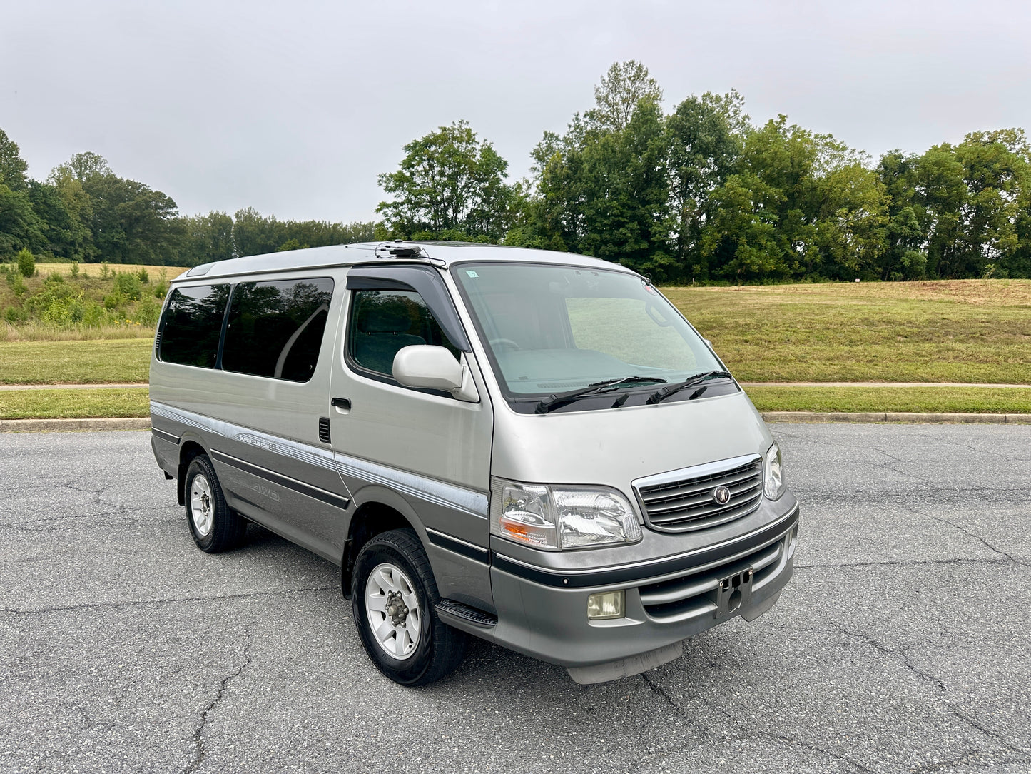 2000 TOYOTA HIACE SUPER CUSTOM G 4WD — INTERCOOLER TURBO DIESEL — LOT#614
