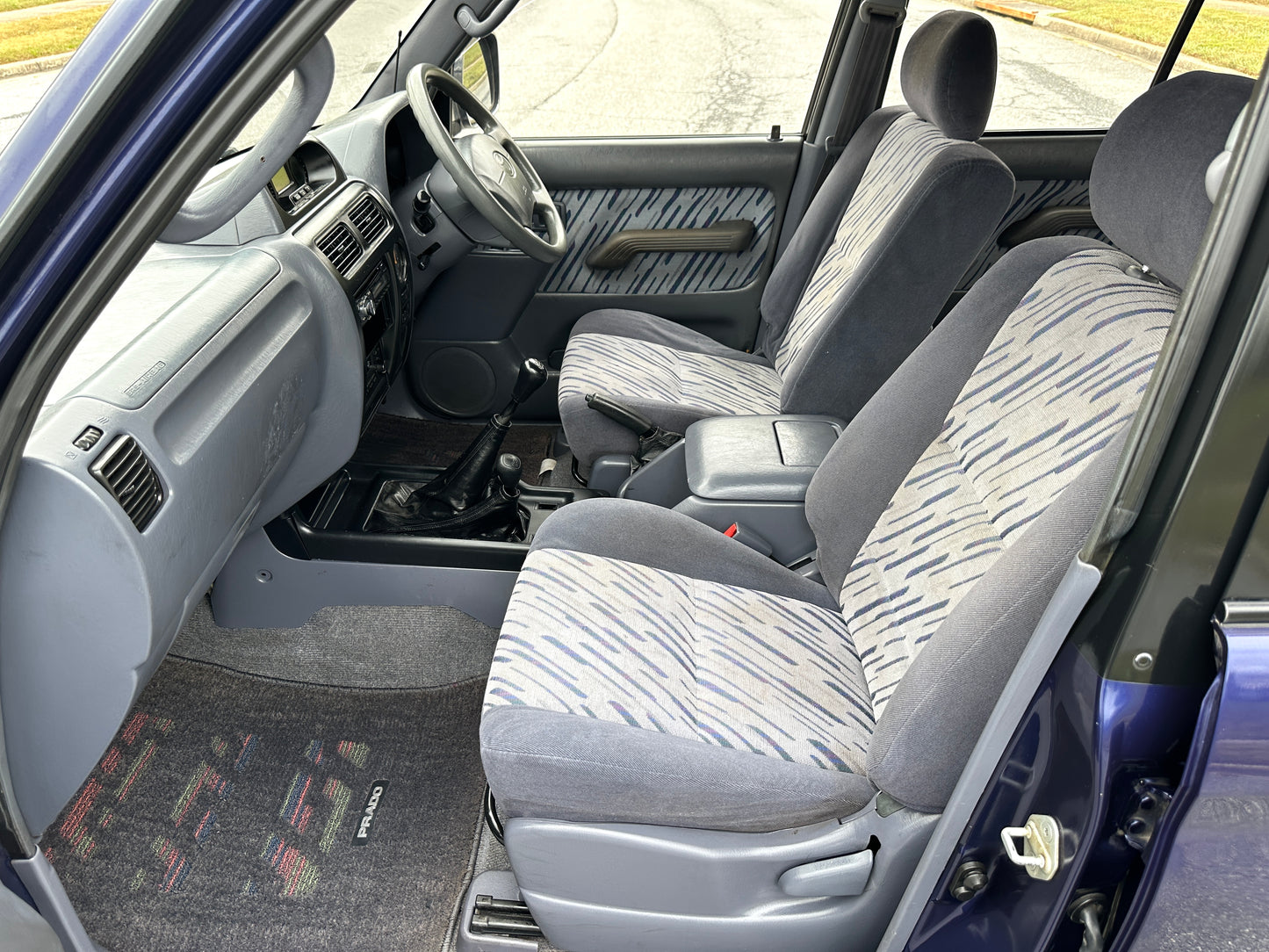1996 TOYOTA LAND CRUISER PRADO TX 4WD - INTERCOOLED TURBO DIESEL & 5-SPEED MANUAL TRANSMISSION — LOT#535
