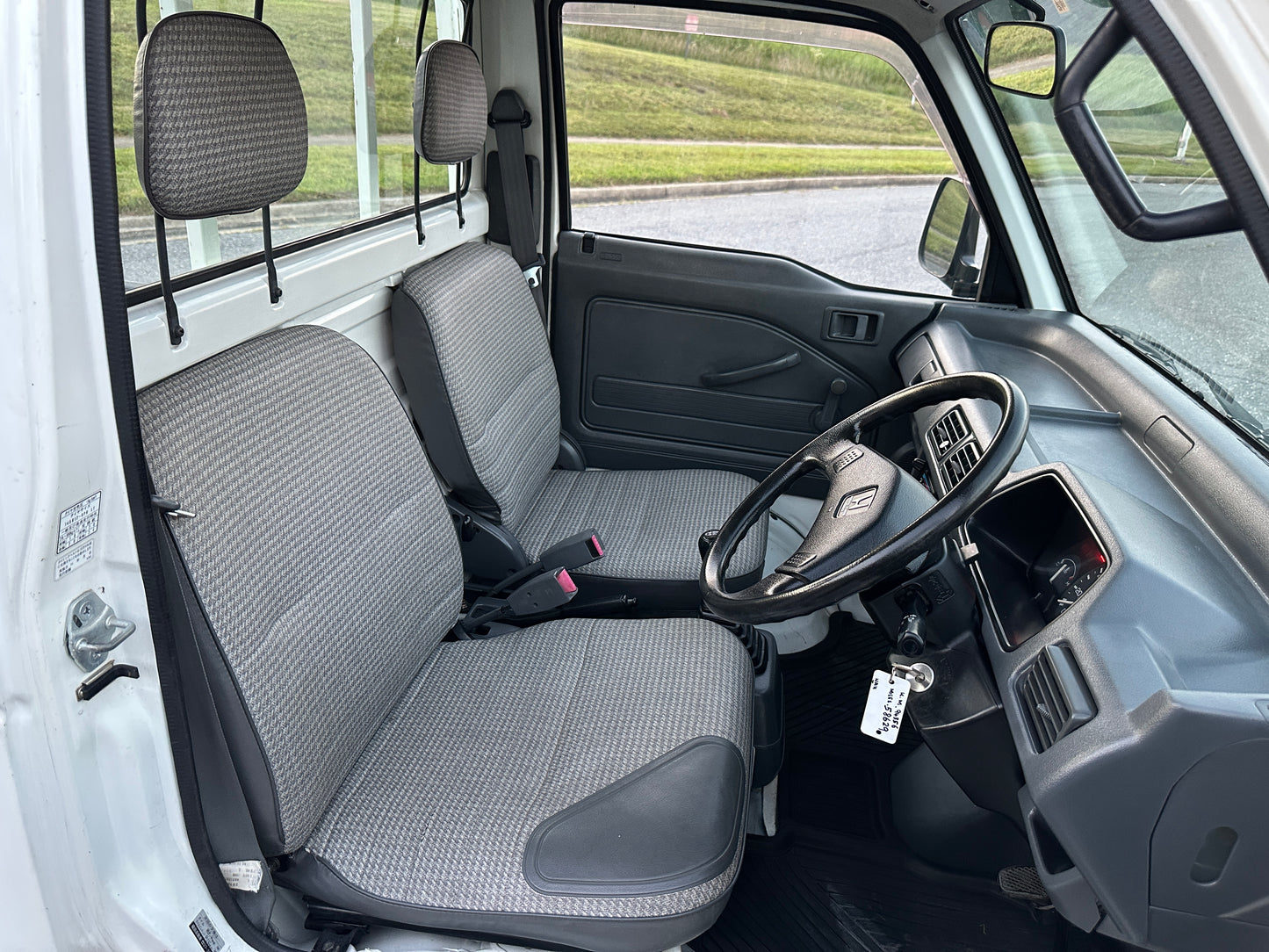 1998 HONDA ACTY SDX 4WD - 5 Speed — LOT#595