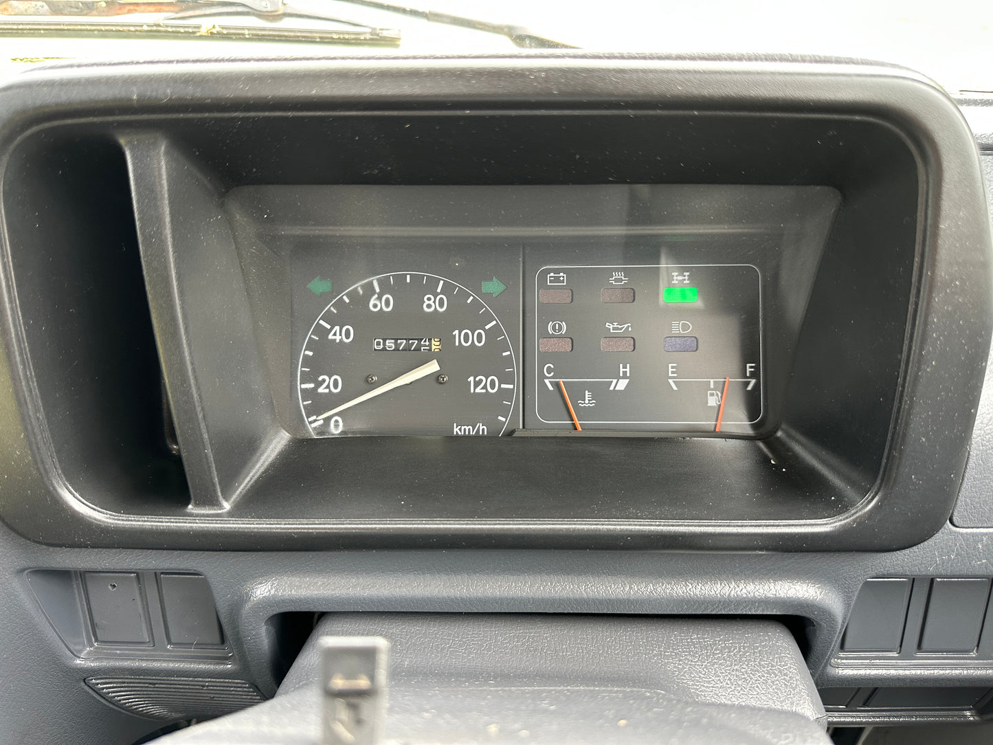 FULLY SERVICED - 1993 DAIHATSU HIJET JUMBO CUSTOM 4WD - AIR CONDITIONING — LOT#707