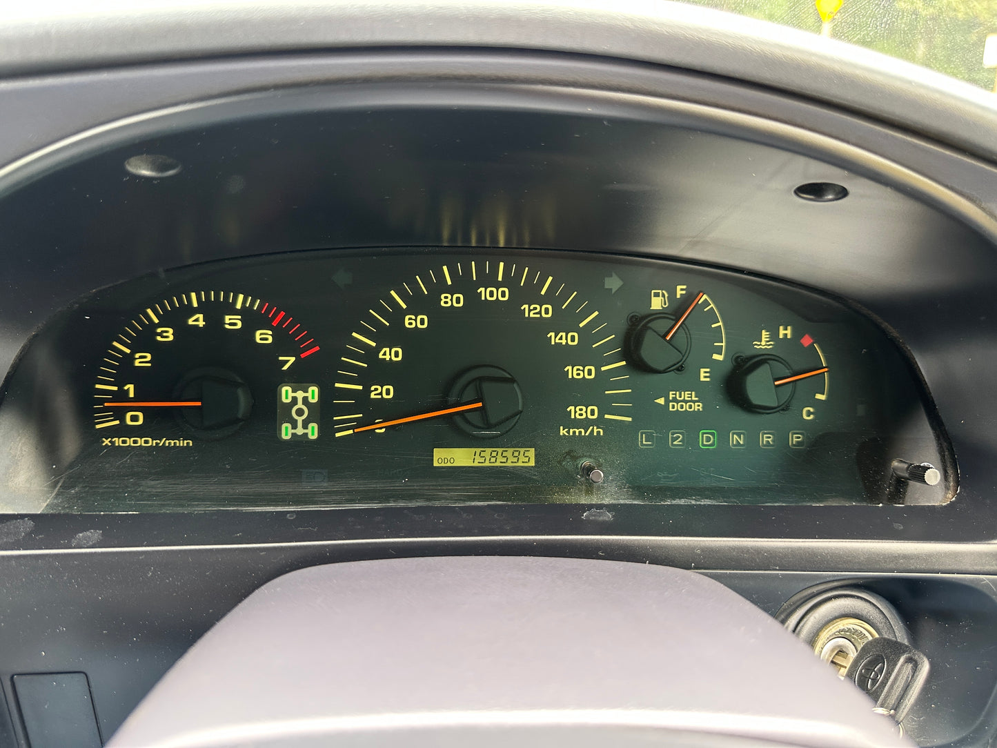 1998 TOYOTA HILUX SURF SSR-G VZN185 — V6 Gasoline - 98k Miles — LOT#607
