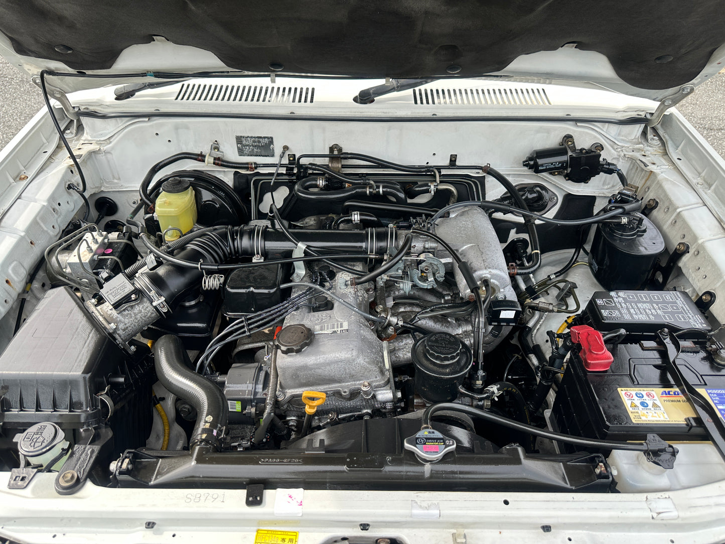 2000 Toyota Land Cruiser Prado TX Limited 4WD - 4 Cylinder Gasoline — LOT#682