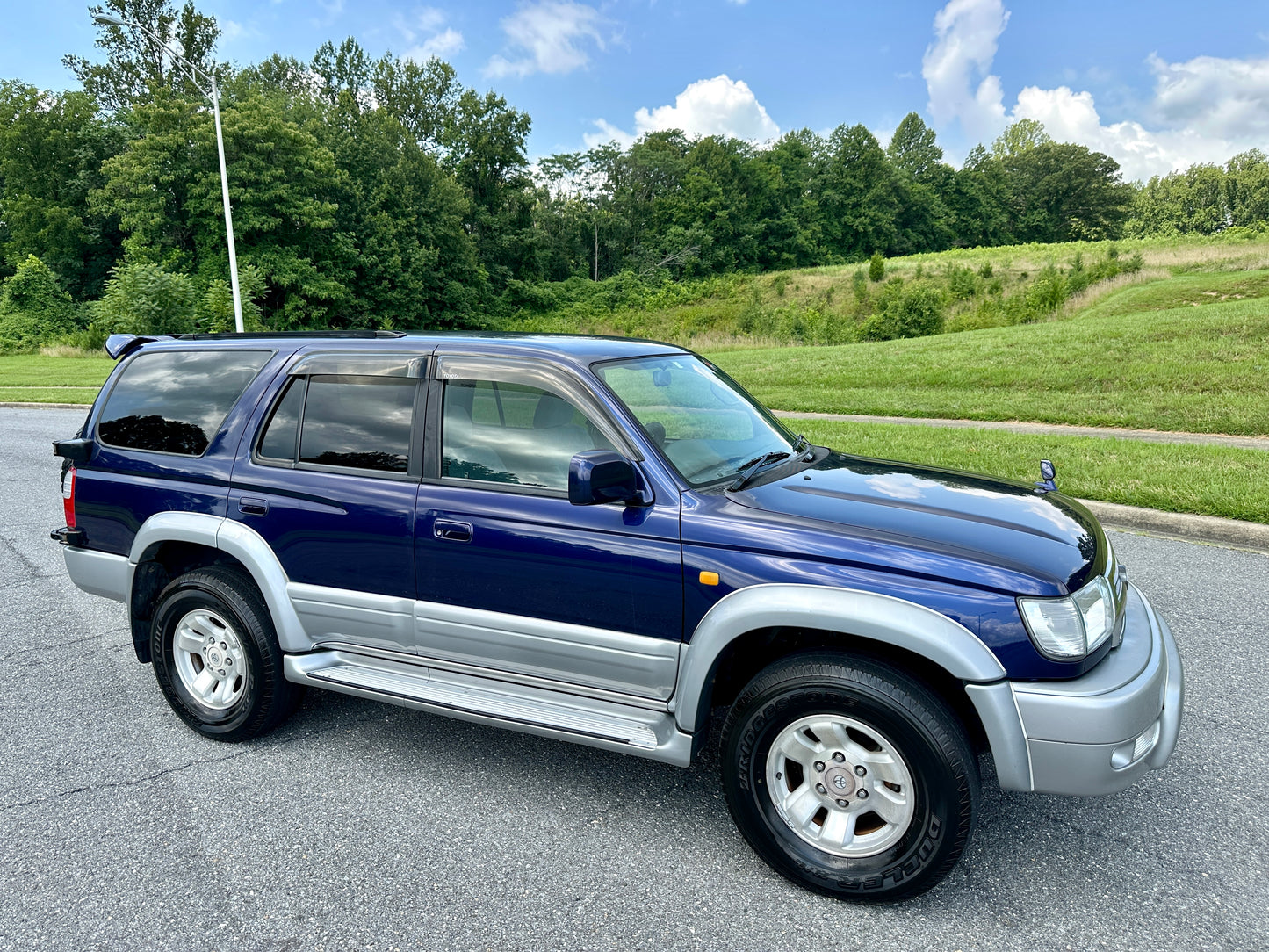 2000 TOYOTA HILUX SURF SSR-X RZN185 — 4-Cylinder Gas — LOT#590