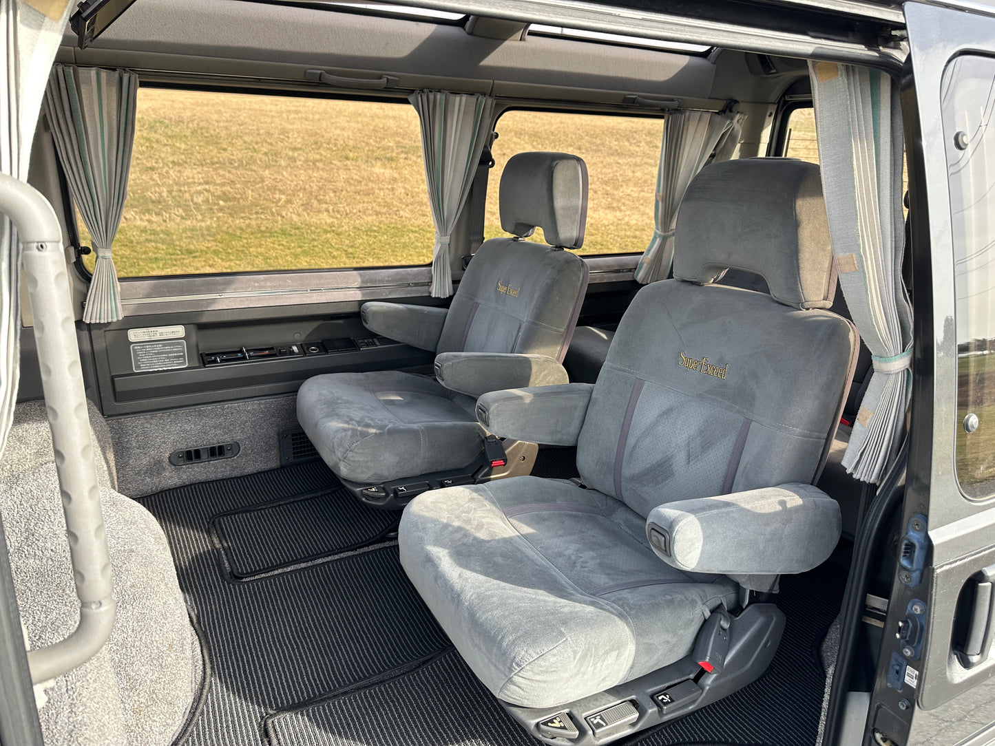 1993 MITSUBISHI DELICA STAR WAGON 4WD SUPER EXCEED P35W