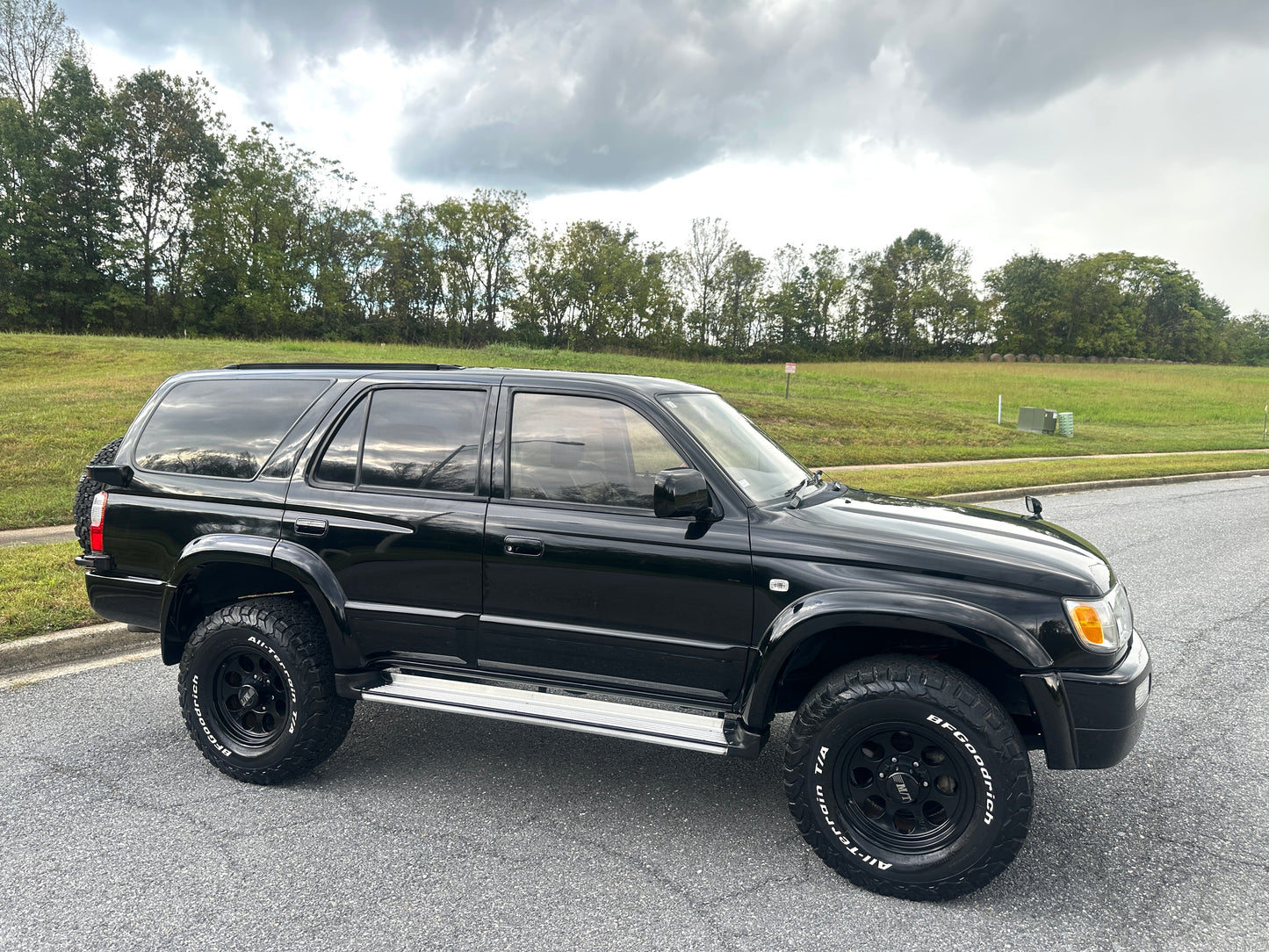 1997 TOYOTA HILUX SURF SSR-X - 4WD - 4 Cylinder Gasoline — LOT#658