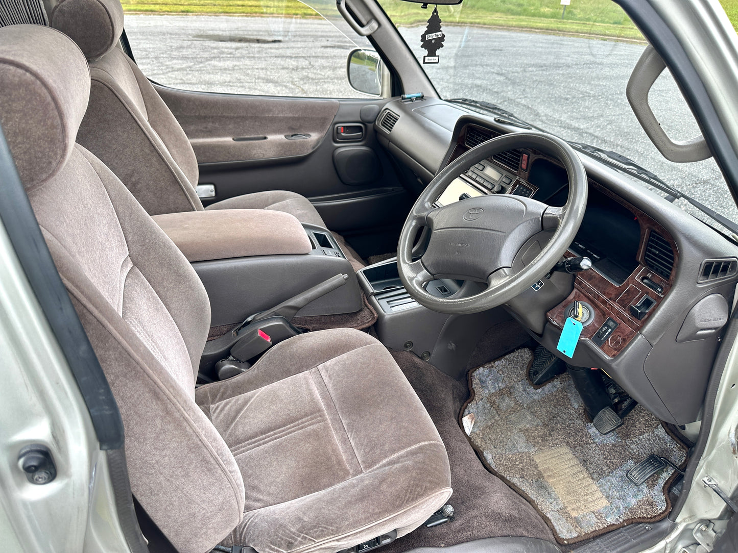 1997 TOYOTA HIACE SUPER CUSTOM LIMITED KZH106