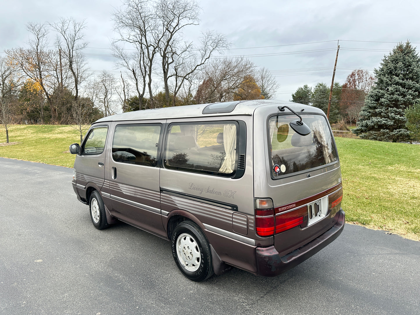 1994 TOYOTA HIACE SUPER CUSTOM LIVING SALOON EX KZH100