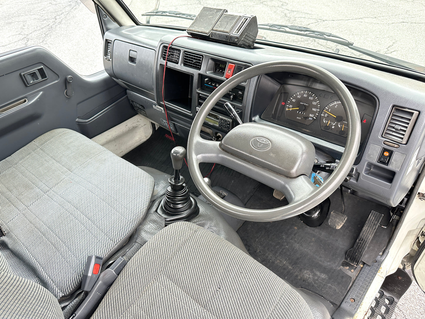 1996 TOYOTA HIACE LY151