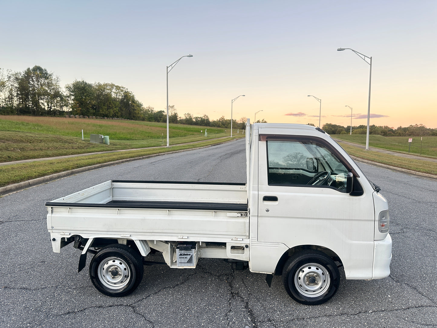 2000 DAIHATSU HIJET 4WD - A/C - FUEL INJECTION - POWER STEERING — LOT#620