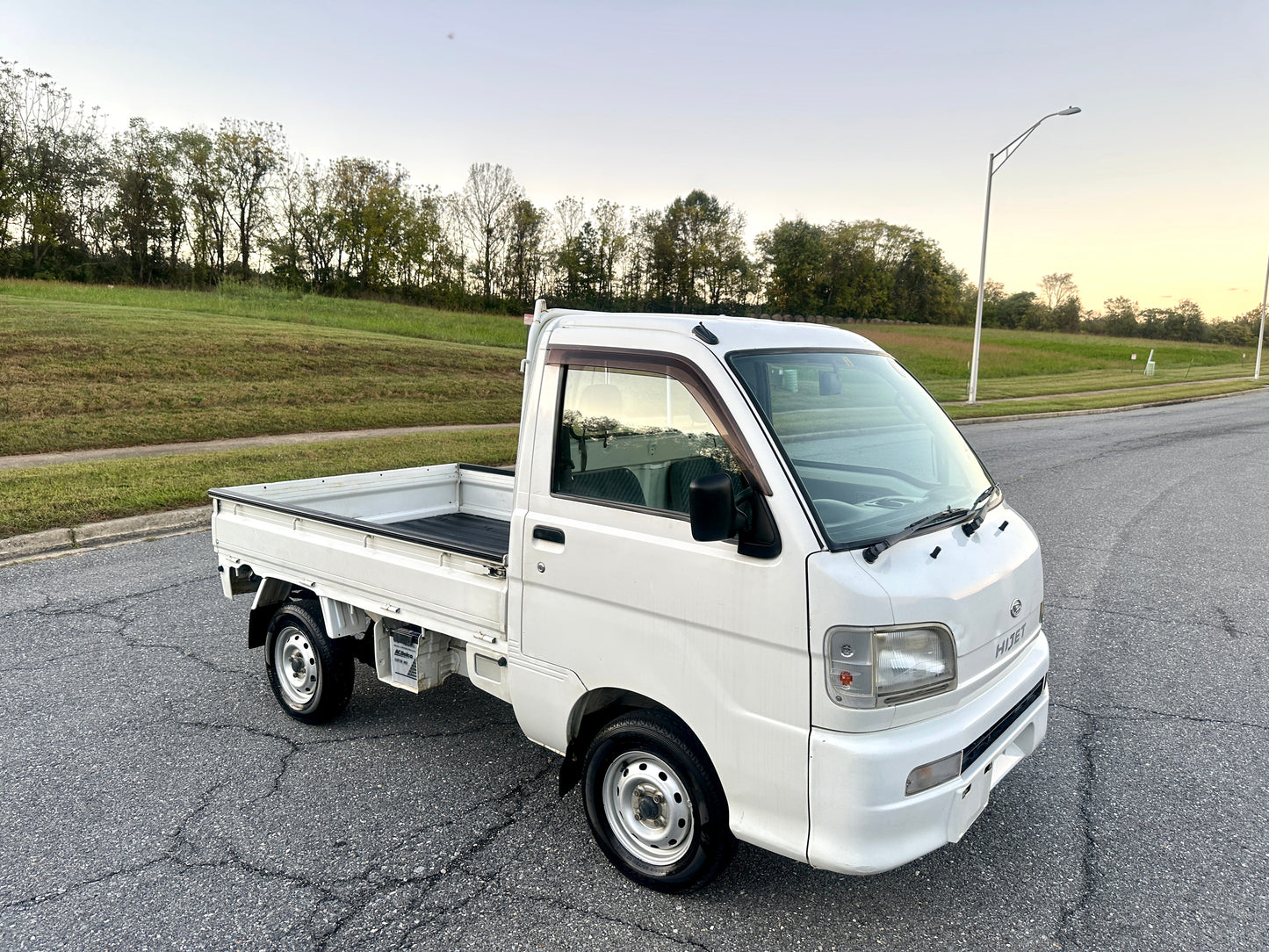 2000 DAIHATSU HIJET 4WD - A/C - FUEL INJECTION - POWER STEERING — LOT#620
