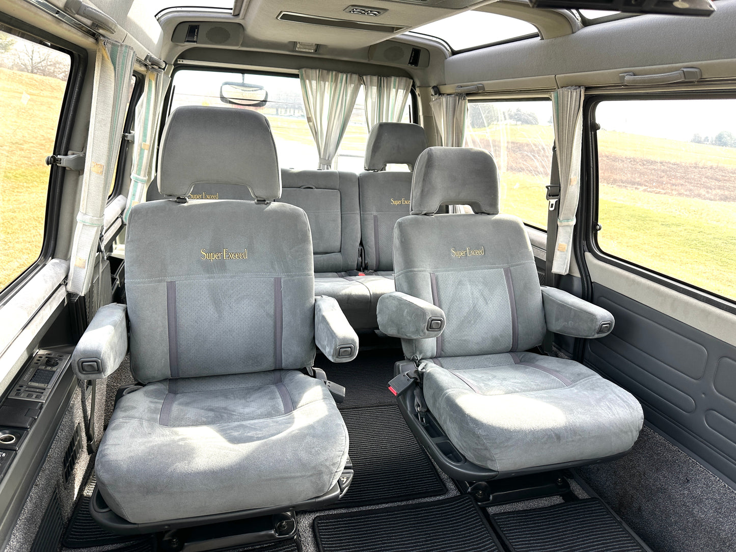 1993 MITSUBISHI DELICA STAR WAGON 4WD SUPER EXCEED P35W