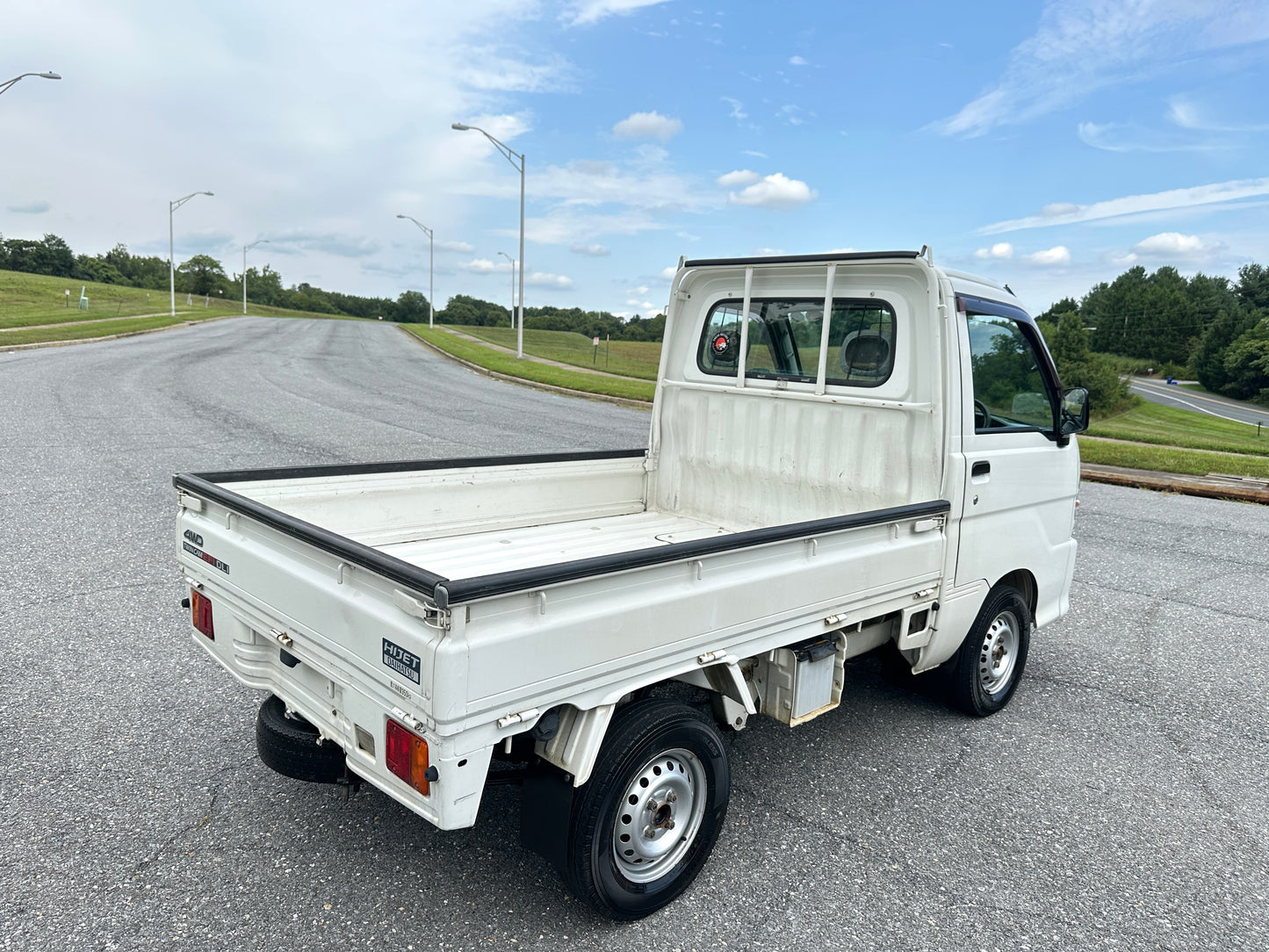 2000 DAIHATSU HIJET TWIN CAM 4WD - AUTOMATIC - A/C — LOT#638