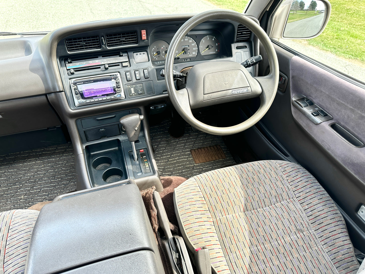 1995 TOYOTA HIACE SUPER CUSTOM KZH106
