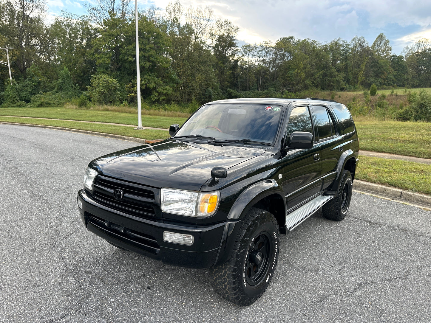 1997 TOYOTA HILUX SURF SSR-X - 4WD - 4 Cylinder Gasoline — LOT#658