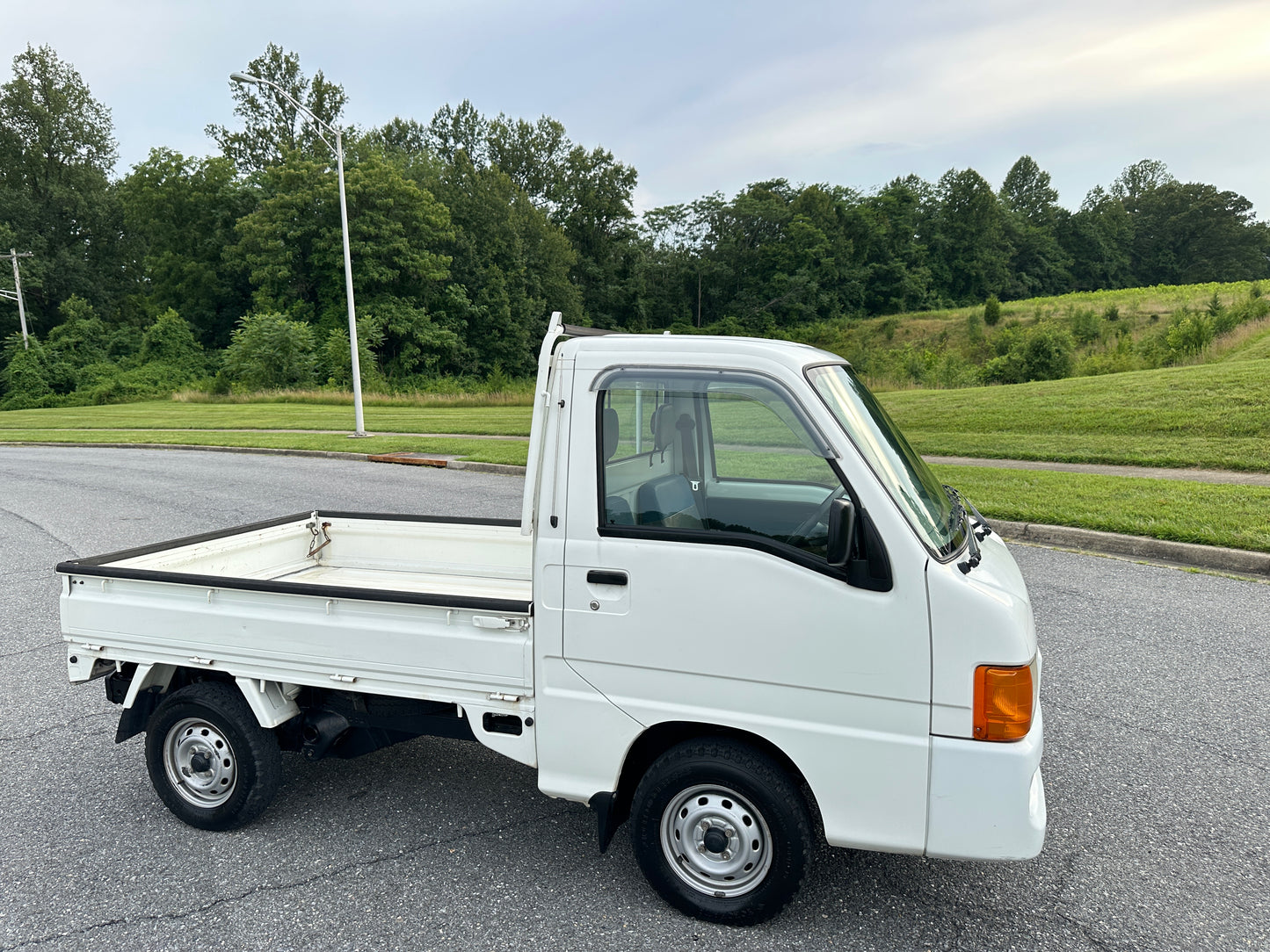 2000 SUBARU SAMBAR 4WD - A/C - POWER STEERING & AIRBAG — LOT#583