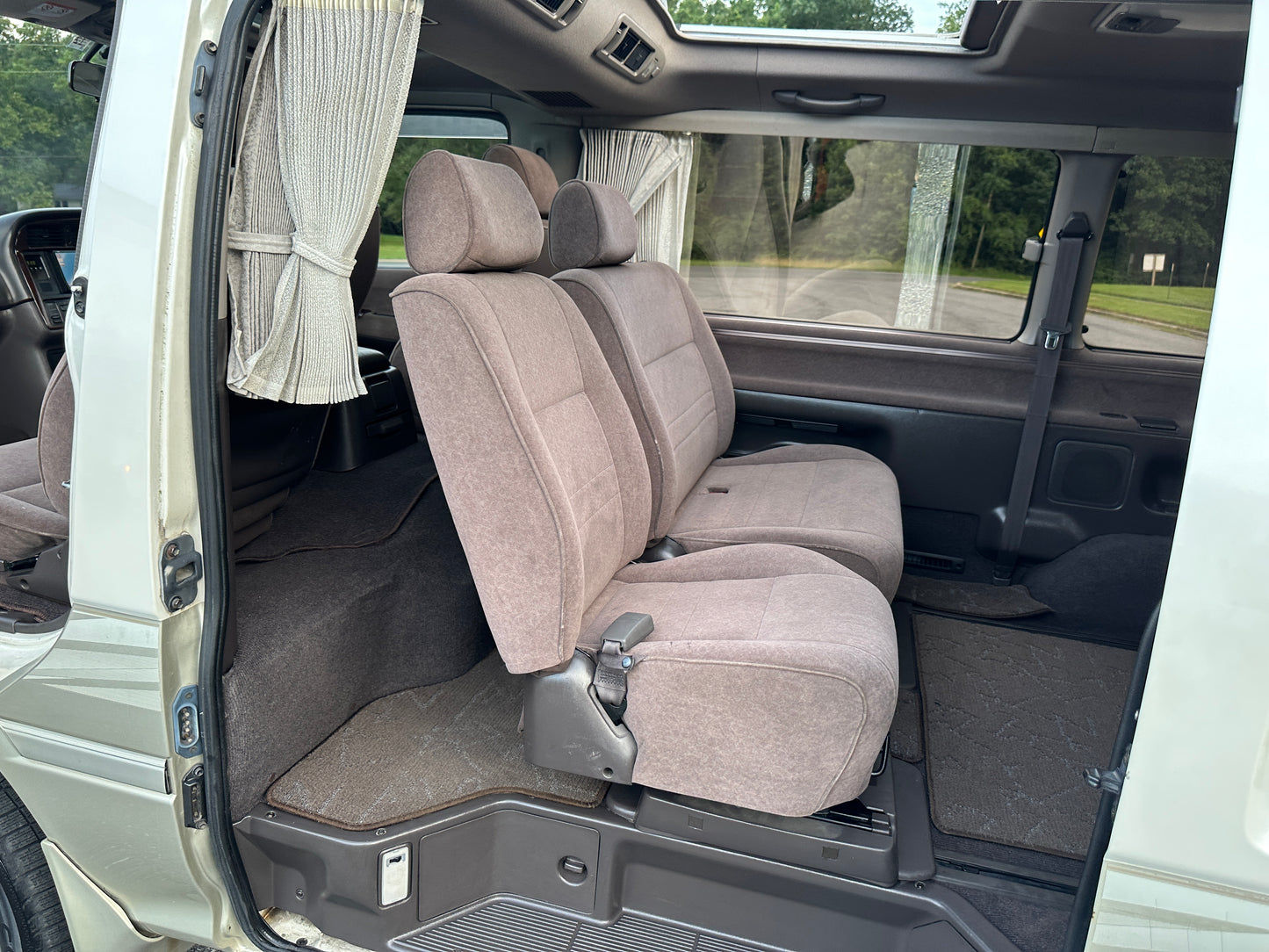 1999 TOYOTA HIACE SUPER CUSTOM LIVING SALOON EX 4WD — INTERCOOLER TURBO DIESEL — LOT#593