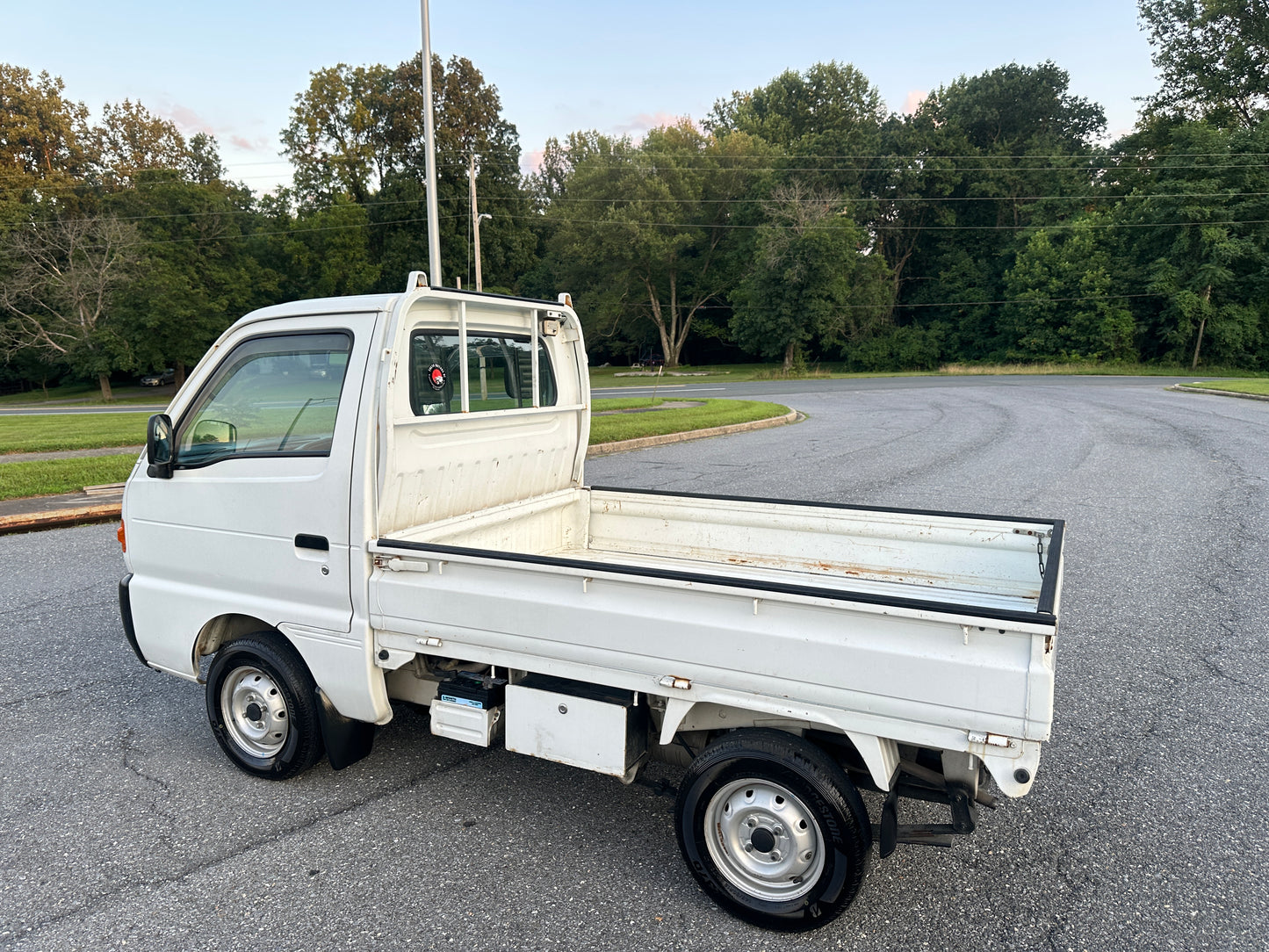 1996 SUZUKI CARRY 4WD - DIFF LOCK & AXLE LOCK - 2 SPEED TRANSFER-CASE - 20k Miles — LOT#558