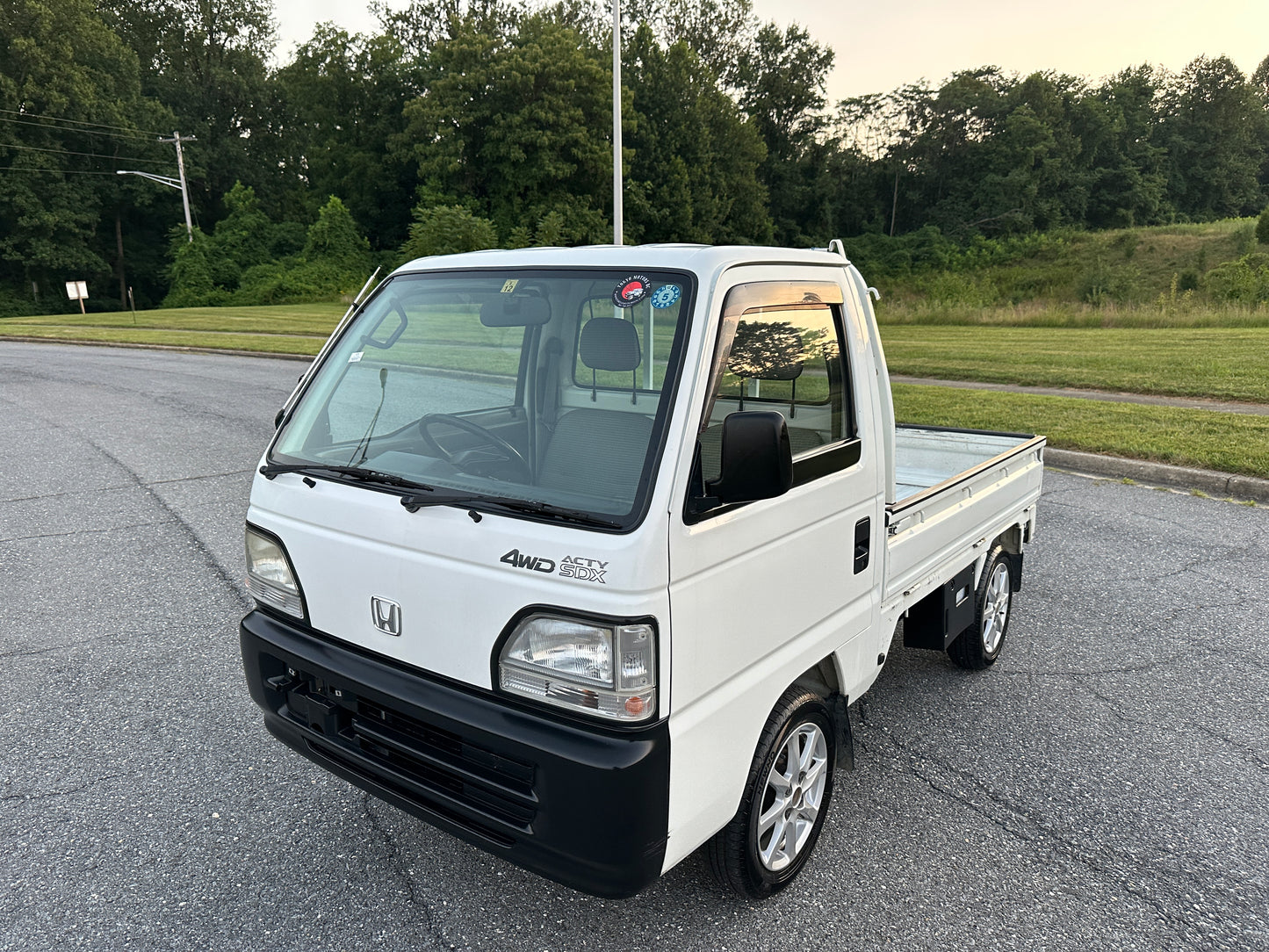 1998 HONDA ACTY SDX 4WD - 5 Speed — LOT#595