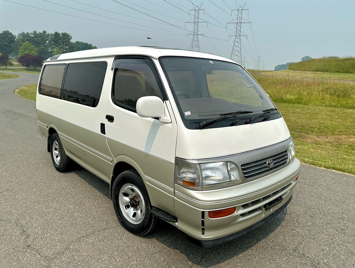 1995 TOYOTA HIACE SUPER CUSTOM LIVING SALOON EX KZH106