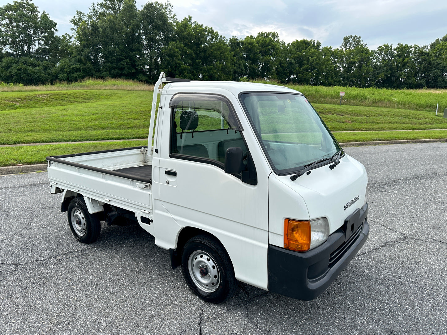 2000 SUBARU SAMBAR 4WD - A/C - FUEL INJECTION & AIRBAG — LOT 600