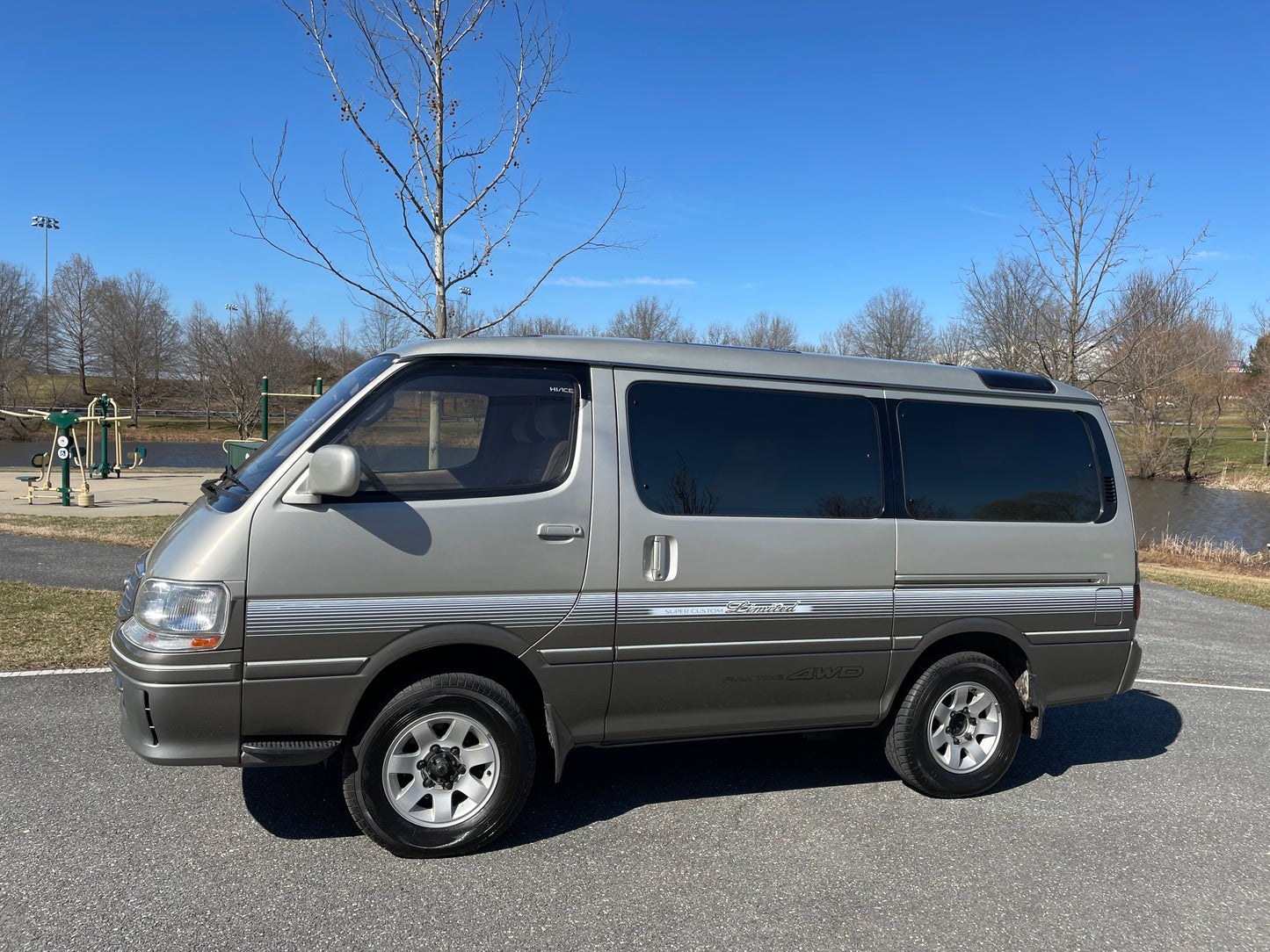 1997 TOYOTA HIACE SUPER CUSTOM LIMITED KZH106