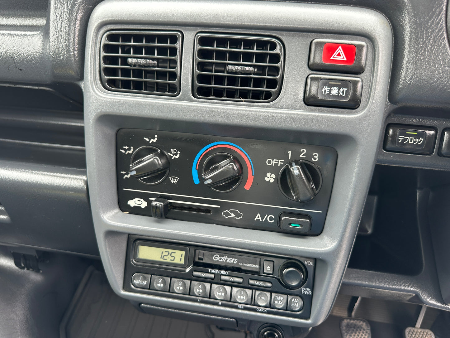 2000 HONDA ACTY ATTACK 4WD - A/C - FUEL INJECTED
