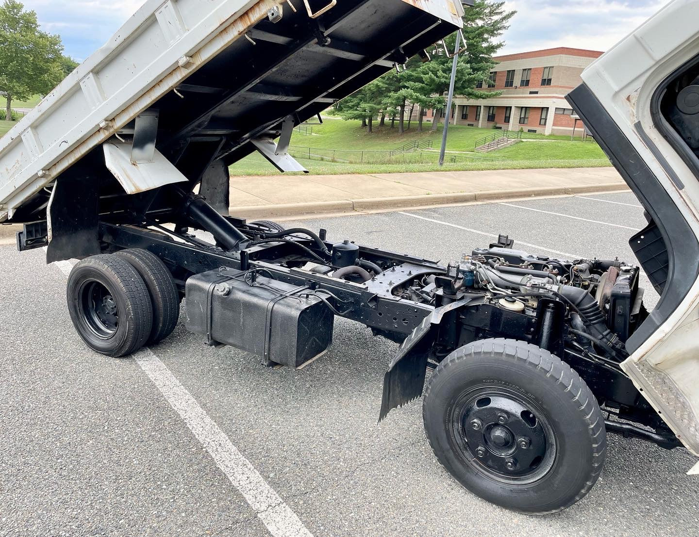 1991 ISUZU ELF 250 DUMP TRUCK NKR58E