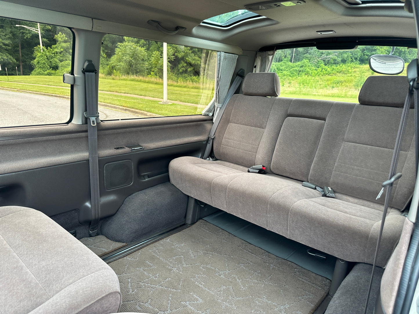 1999 TOYOTA HIACE SUPER CUSTOM LIVING SALOON EX 4WD — INTERCOOLER TURBO DIESEL — LOT#591