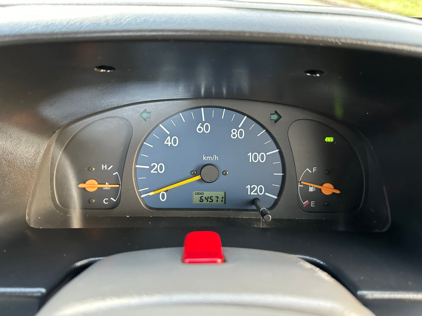 2000 SUZUKI CARRY 4WD - A/C - FUEL INJECTED — LOT#592
