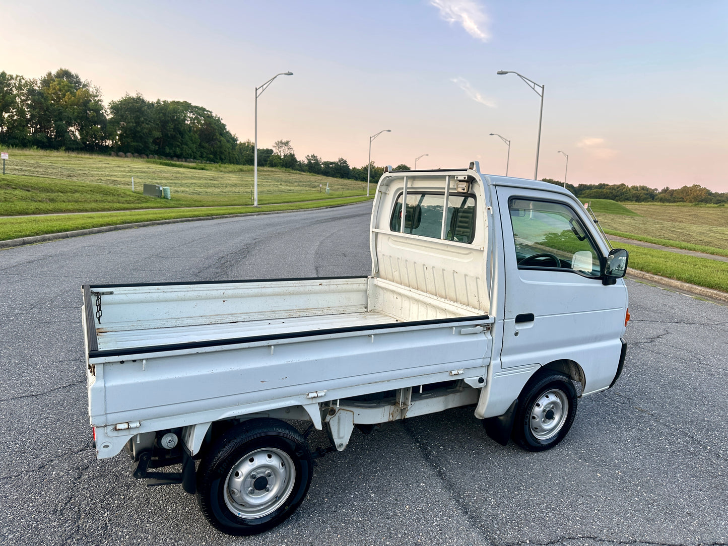 1996 SUZUKI CARRY 4WD - DIFF LOCK & AXLE LOCK - 2 SPEED TRANSFER-CASE - 20k Miles — LOT#558