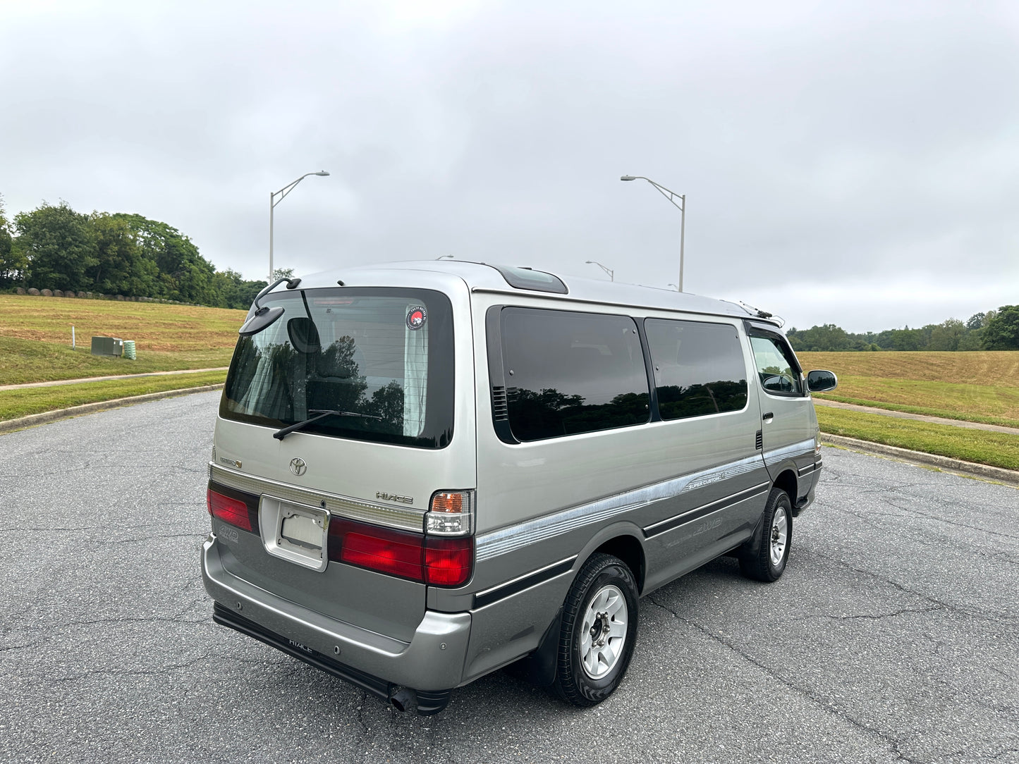 2000 TOYOTA HIACE SUPER CUSTOM G 4WD — INTERCOOLER TURBO DIESEL — LOT#614