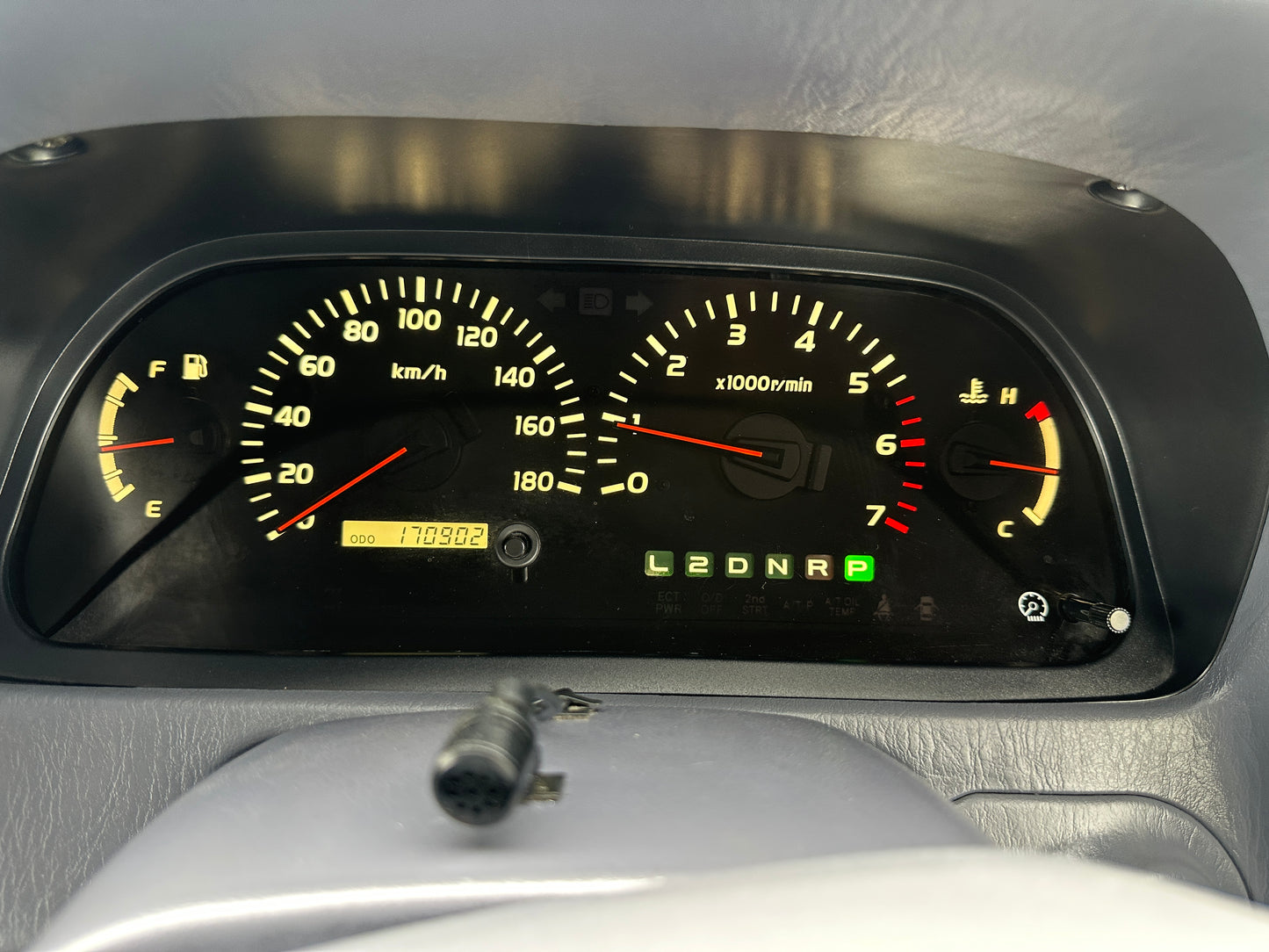 2000 Toyota Land Cruiser Prado TX Limited 4WD - 4 Cylinder Gasoline — LOT#682