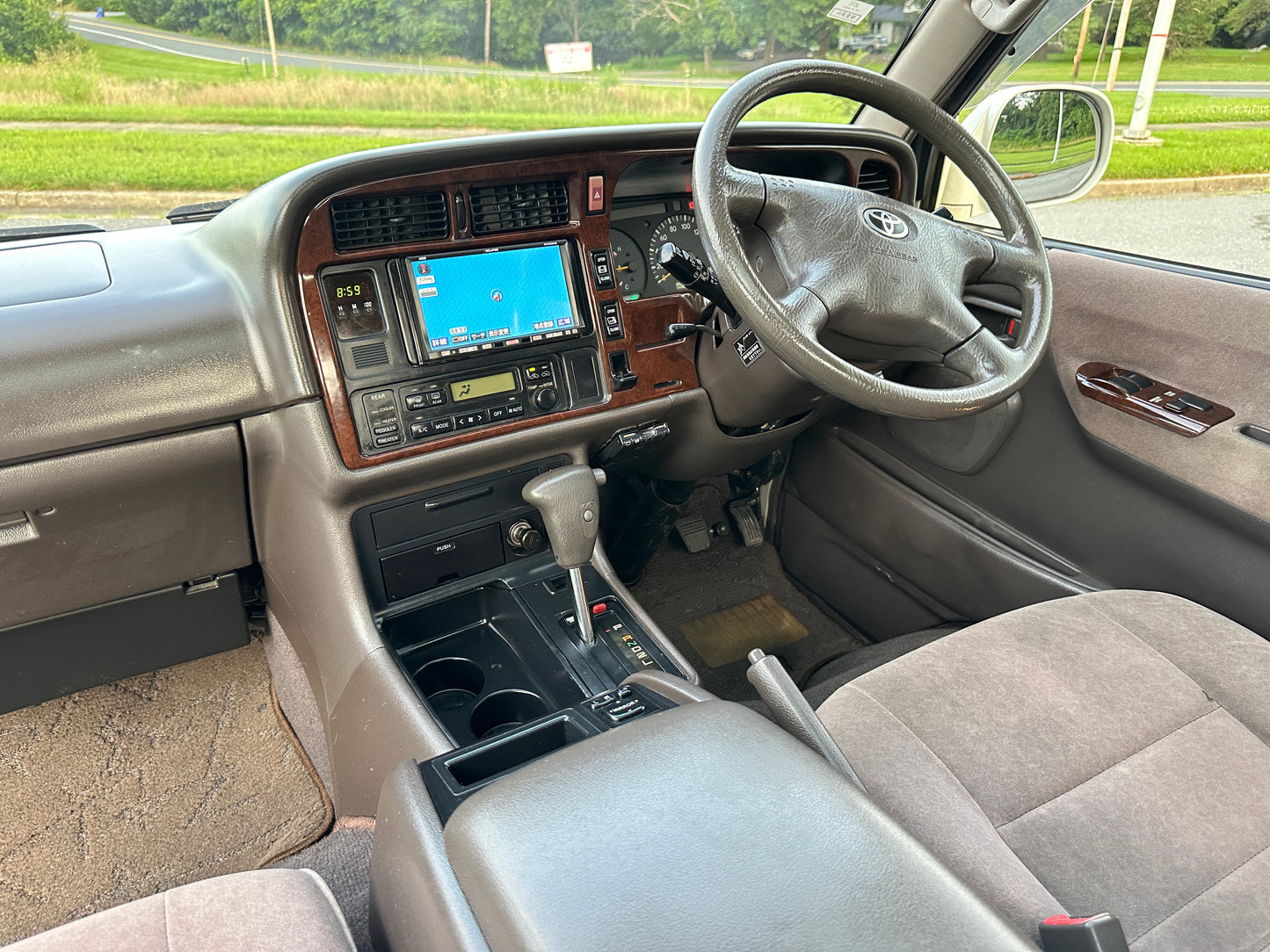 1999 TOYOTA HIACE SUPER CUSTOM LIVING SALOON EX 4WD — INTERCOOLER TURBO DIESEL — LOT#593