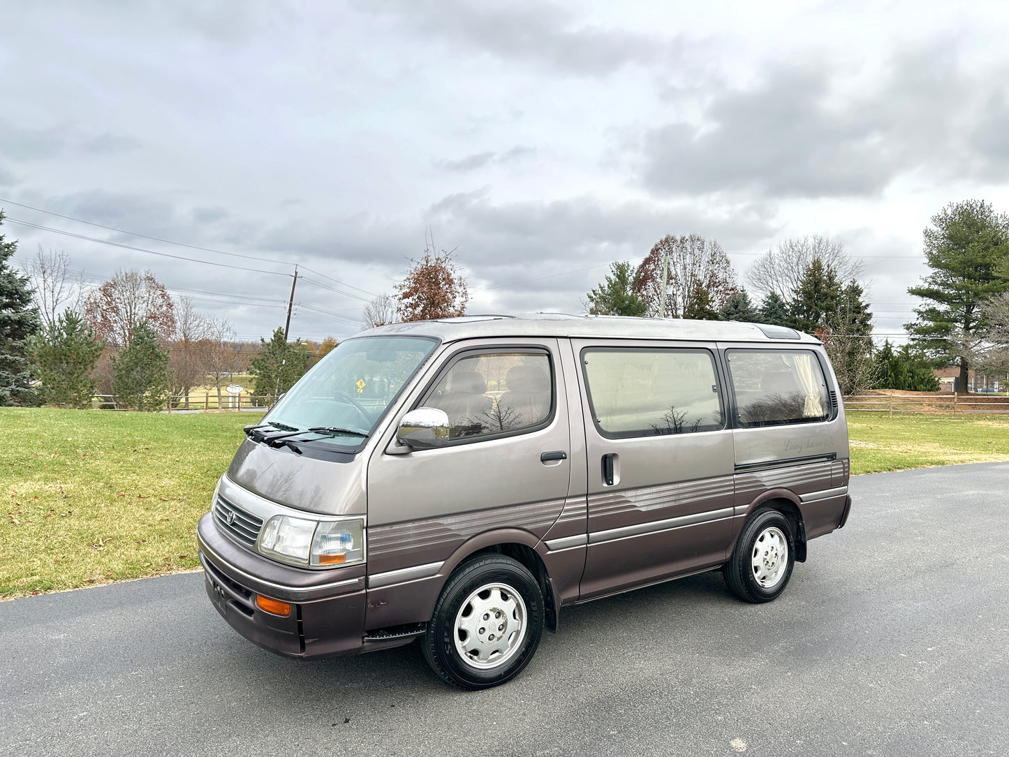 1994 TOYOTA HIACE SUPER CUSTOM LIVING SALOON EX KZH100