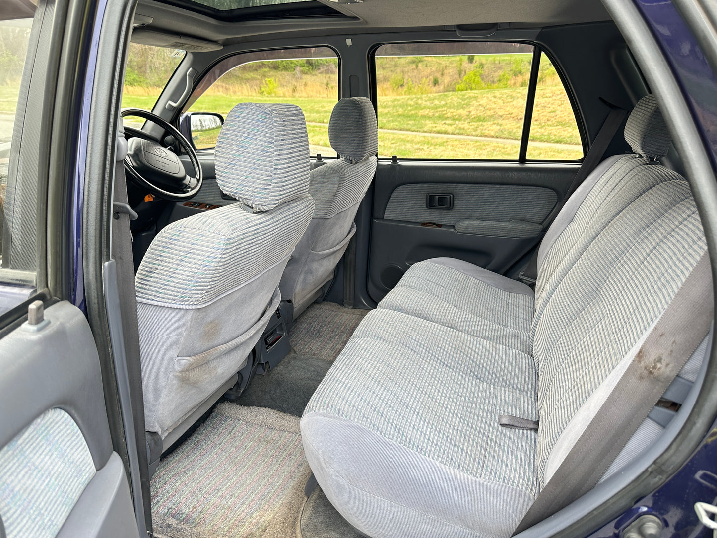1996 TOYOTA HILUX SURF KZN185 SSR-G WITH 5 SPEED MANUAL TRANSMISSION