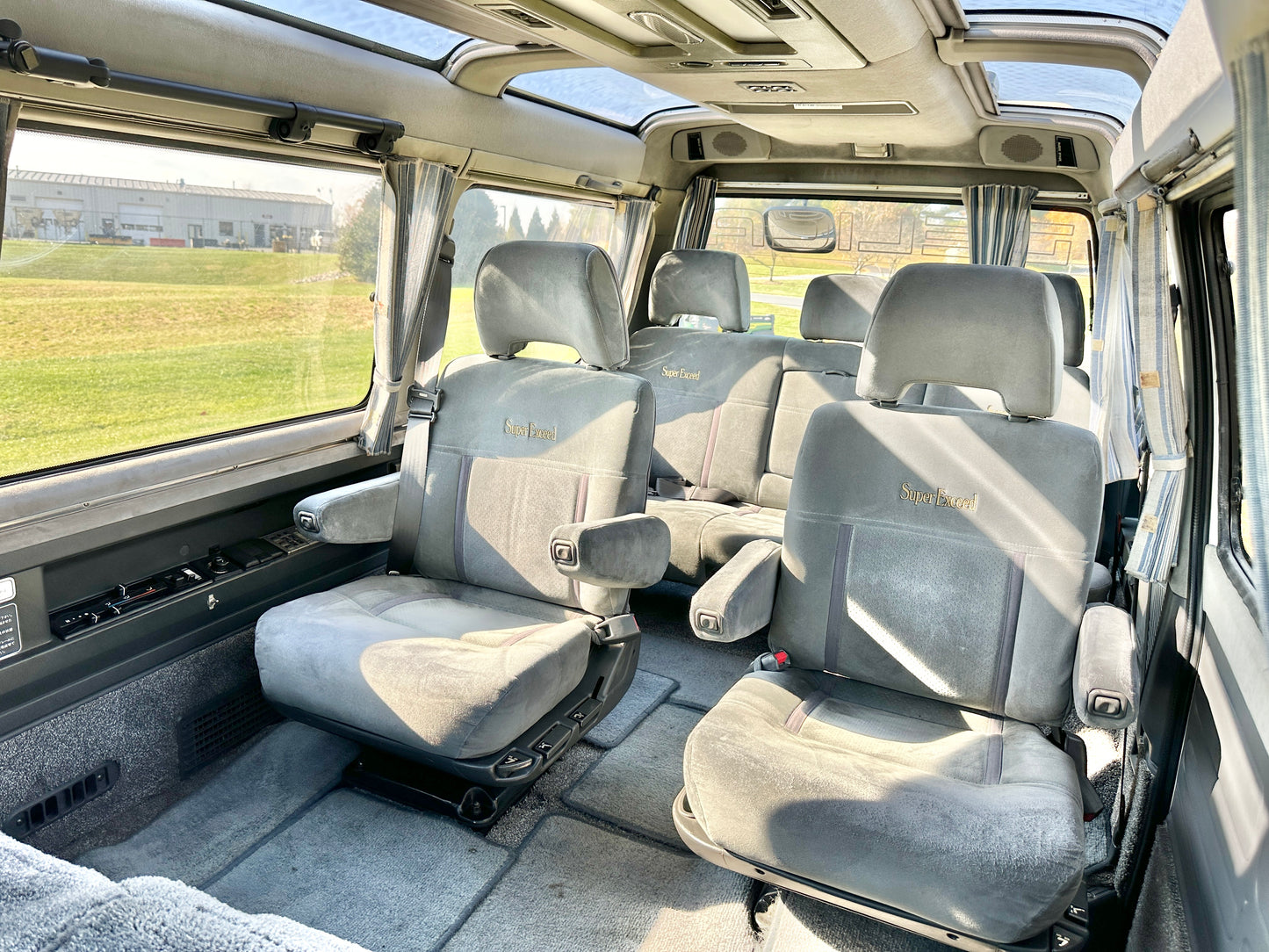 1992 MITSUBISHI DELICA STAR WAGON 4WD SUPER EXCEED P35W