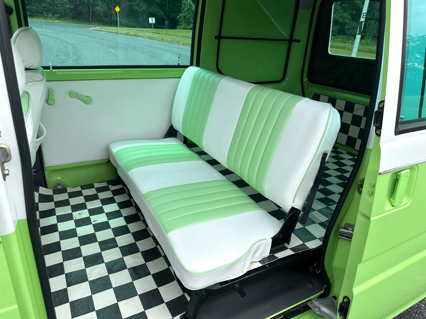 1998 SUBARU SAMBAR DIAS 4WD — LOT#642