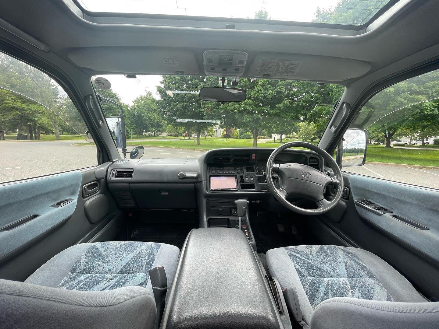 1996 TOYOTA HIACE SUPER CUSTOM G CLUB FIELD EDITION KZH100