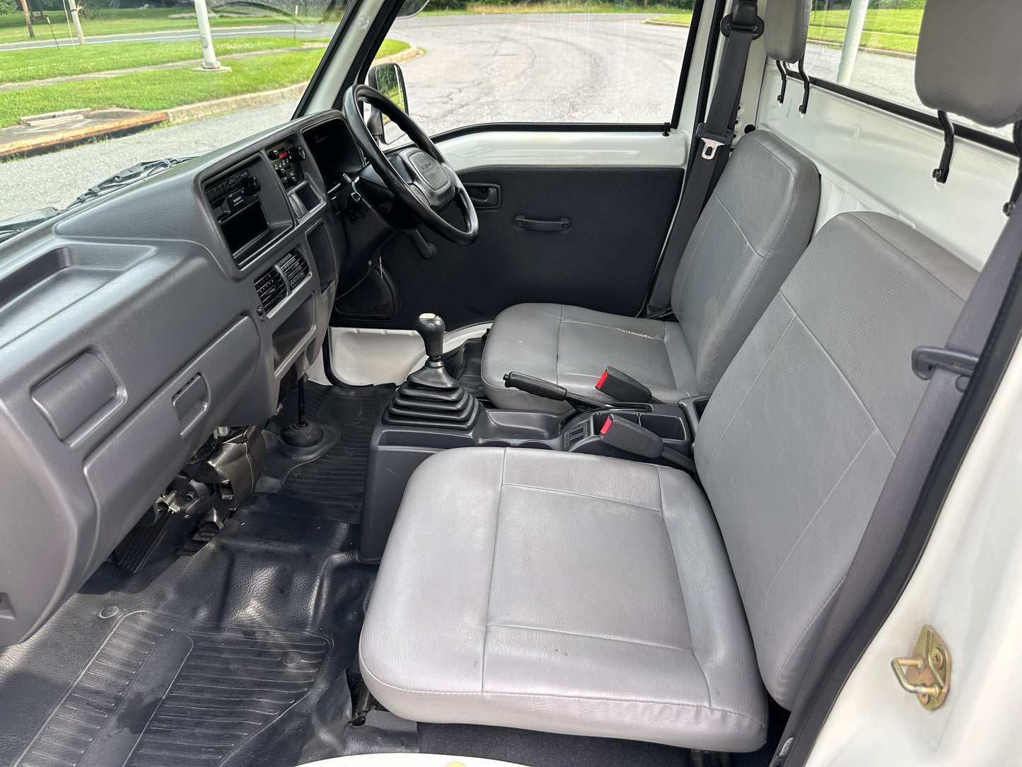 2000 SUBARU SAMBAR 4WD - A/C - FUEL INJECTION & AIRBAG — LOT 600