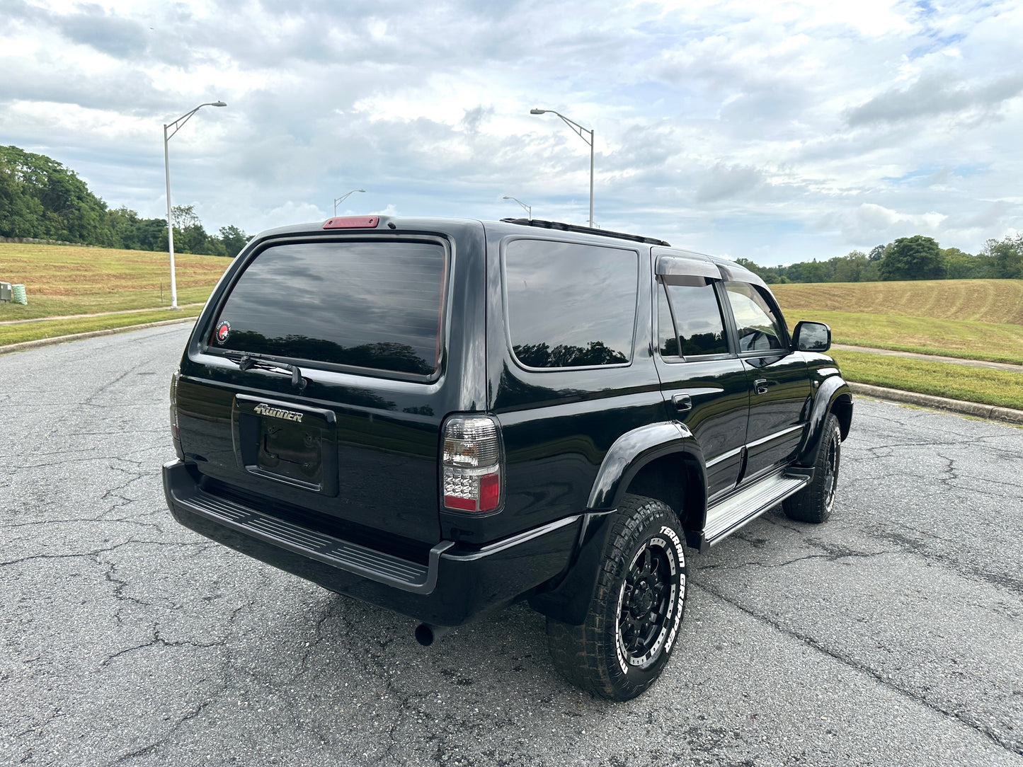 1997 TOYOTA HILUX SURF KZN185 SSR-X - 4WD - TURBO DIESEL — LOT#632
