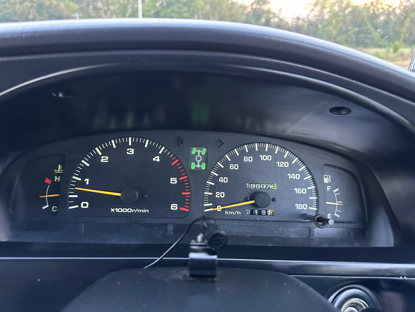 1996 TOYOTA HILUX SURF SSR-G - INTERCOOLED TURBO DIESEL - 4WD — LOT#634