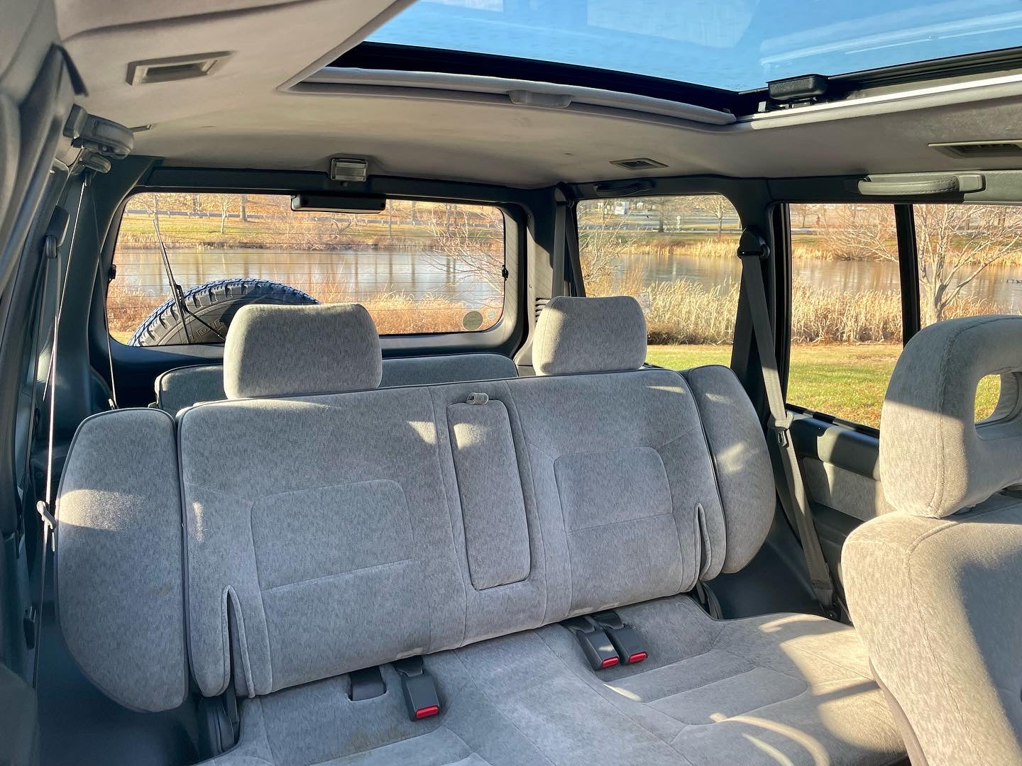 1991 MITSUBISHI PAJERO V44W