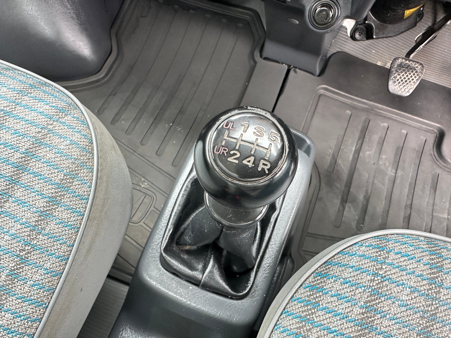 2000 HONDA ACTY ATTACK 4WD - A/C - FUEL INJECTED