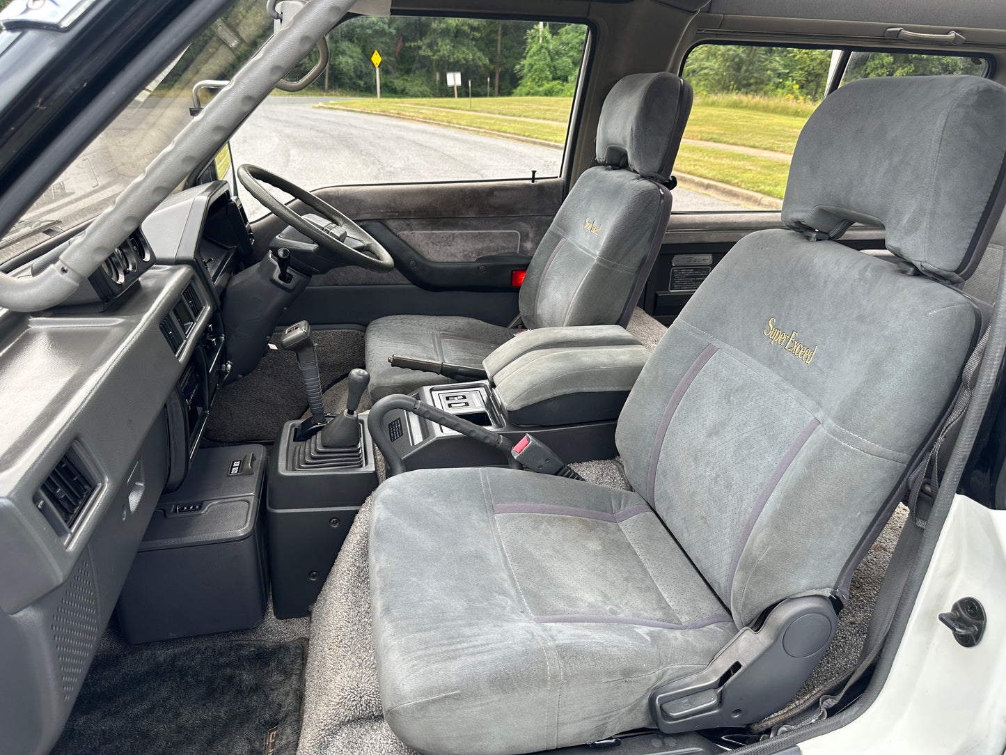 1992 MITSUBISHI DELICA STAR WAGON 4WD SUPER EXCEED - TURBO DIESEL — LOT#633